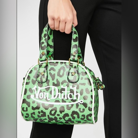 Von Dutch Black & Gold Bowling Bag NWT - Picture 3 of 3